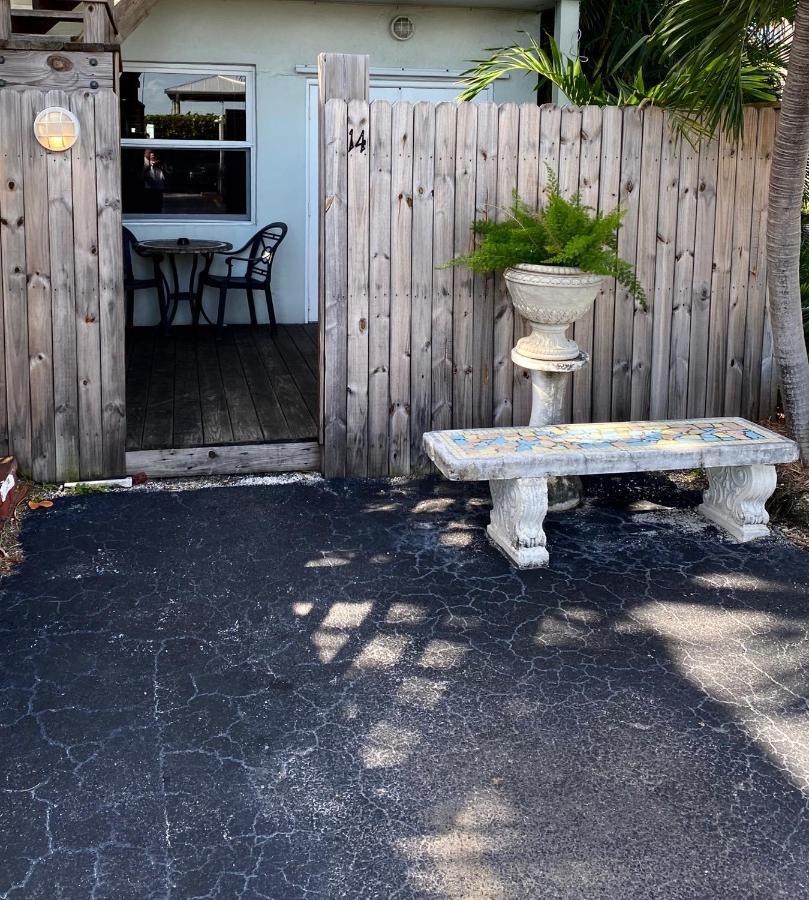 Harborside Motel & Marina Key West Exterior photo